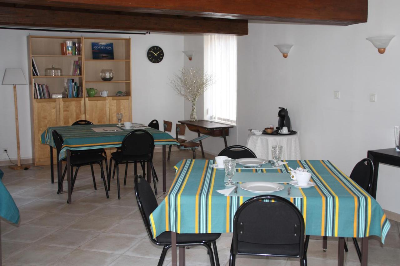 La Ferme De La Place Bouvines Kültér fotó