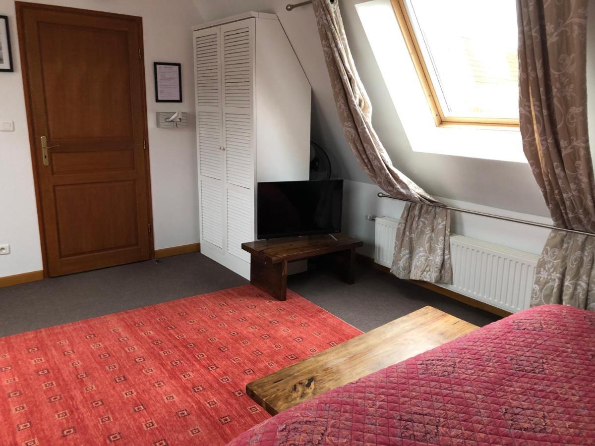 La Ferme De La Place Bouvines Kültér fotó